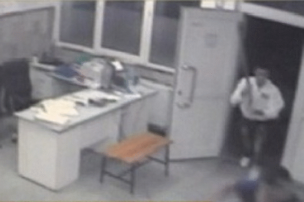 LUPENI: Reținuți de polițiști, după ce s-au luat la bătaie în spital