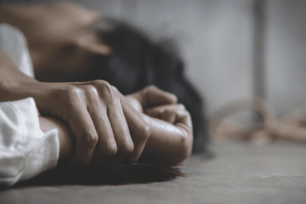 Tânăr din Uricani acuzat că a sechestrat și violat o minoră. Fata a fost dată dispărută la Poliție